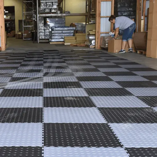 garage floor tiles Dubai