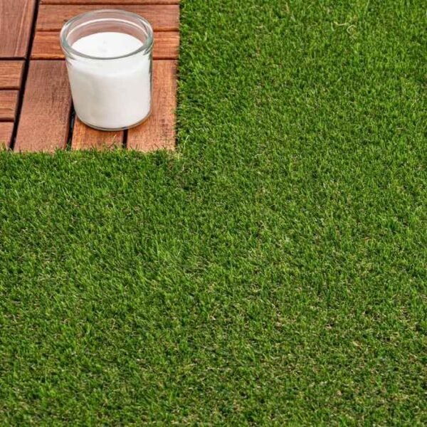 Askham 37mm thick dense turf.