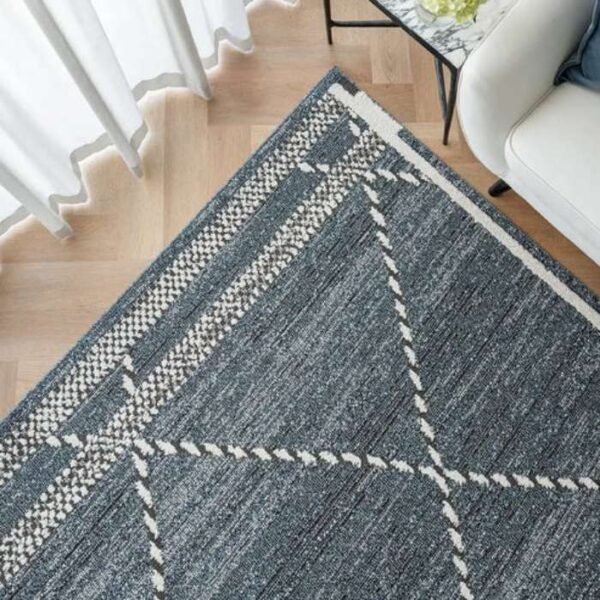 Diamond line rug in blue tone