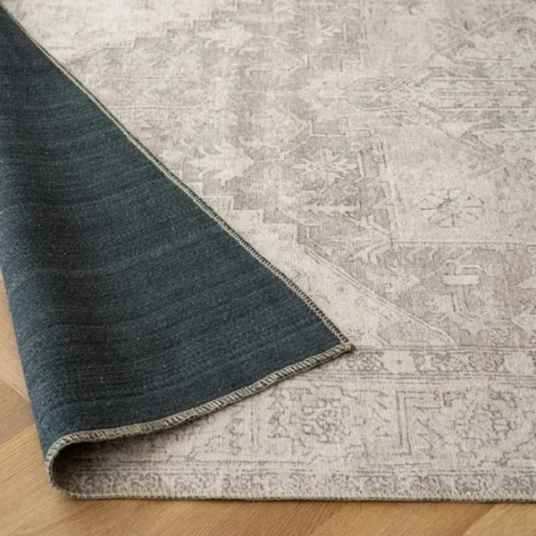 Central Diamond Pattern Rug