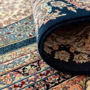 Classical medallion rug with heritage pattern