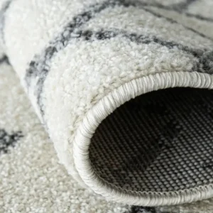 Folk design rug in bedroom