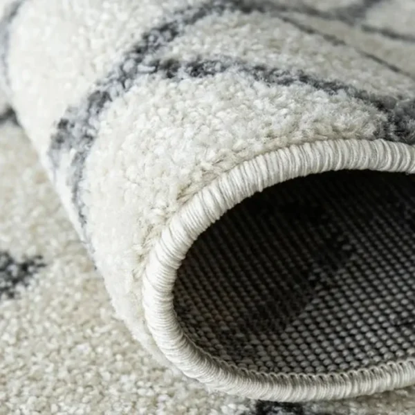 Folk design rug in bedroom