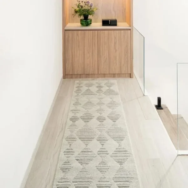 Cream Zigzag Diamond Striped Runner Rugs