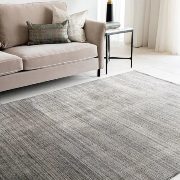 Durable narrow stripes ombre rug