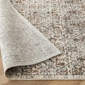 Faded Traditional Diamond Pattern Rugs
