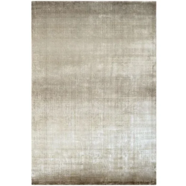 Blended ombré rug with full coverage