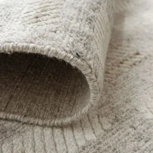 Grey Grid Patterned Rugs image 4