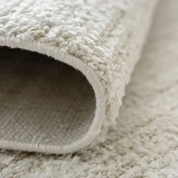 Structured rug with grid effect