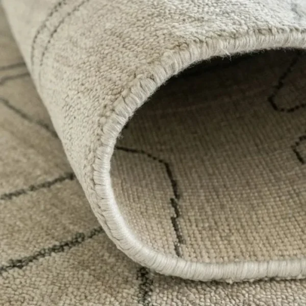 Line pattern pearl grey rug