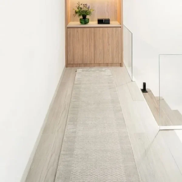 Mesh Pattern Bordered Runner Rug