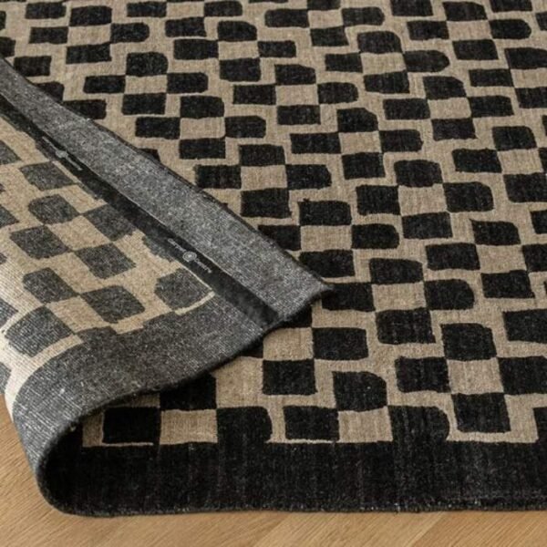 Rug with modern small square pattern