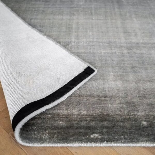 All over ombré effect rug design