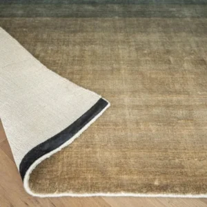 Full ombré rug with gradient finish
