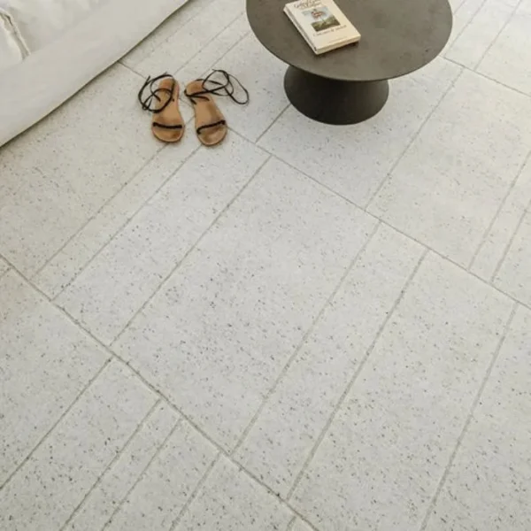 Solid Light Grey With Tufted Lines Round Rug image 2