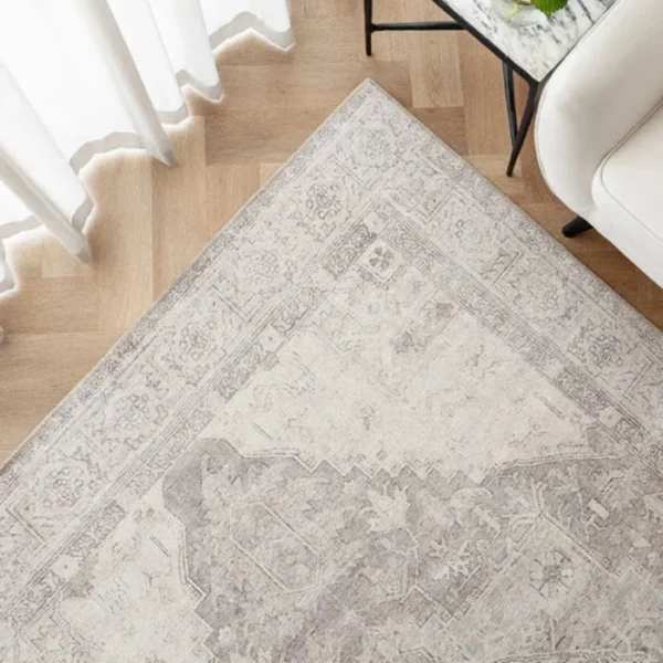 Textured Central Diamond Rug