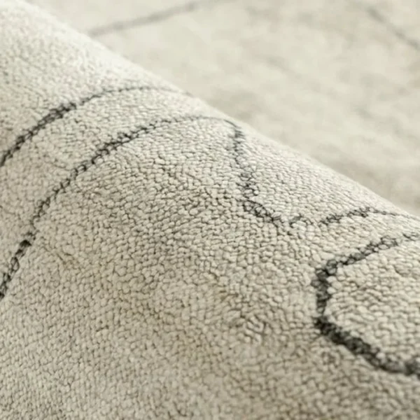 Textured pearl grey line rug