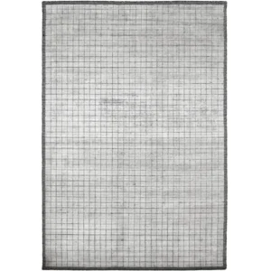 Top view of full grid rug pattern