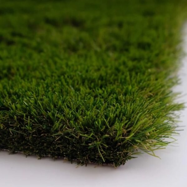 Zeus PRO 42mm pet and child friendly grass