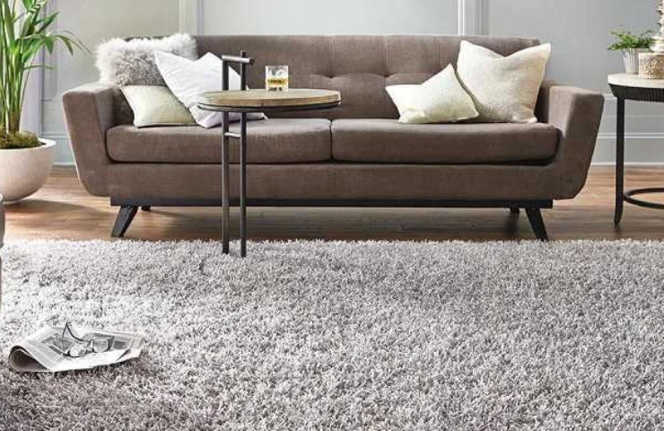 Fluffy and Soft Shaggy Rug Installation Dubai