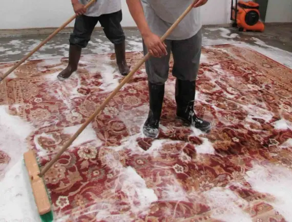 Hand Washing Carpet Cleaning in Dubai