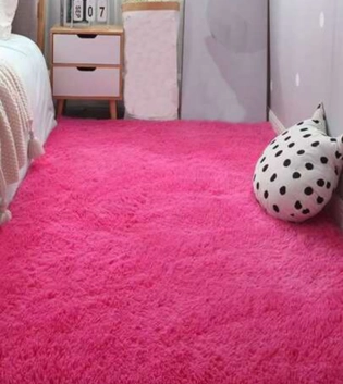 Pink Rug Polyester Fluffy Carpet in Dubai