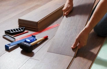 Expert installing SPC flooring in Dubai