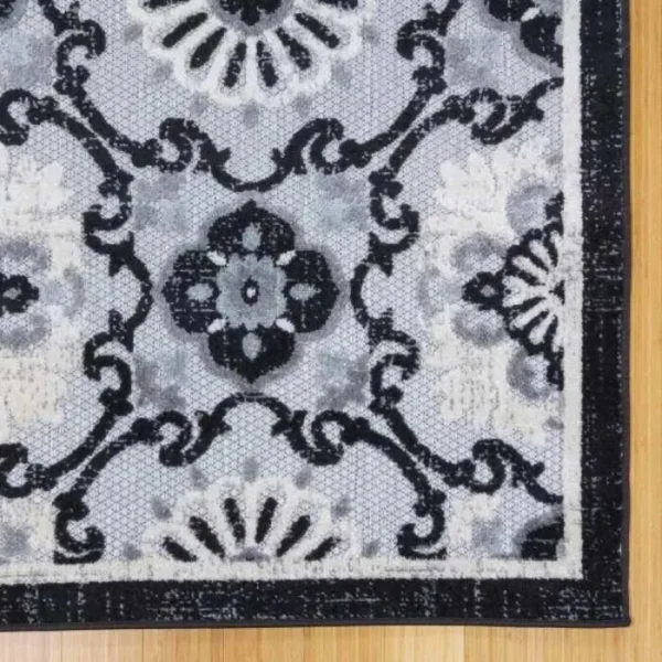 Chora Fosel Outdoor Rug img 1