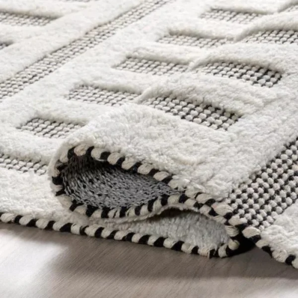 Merrick Tasseled Area Rug img 1