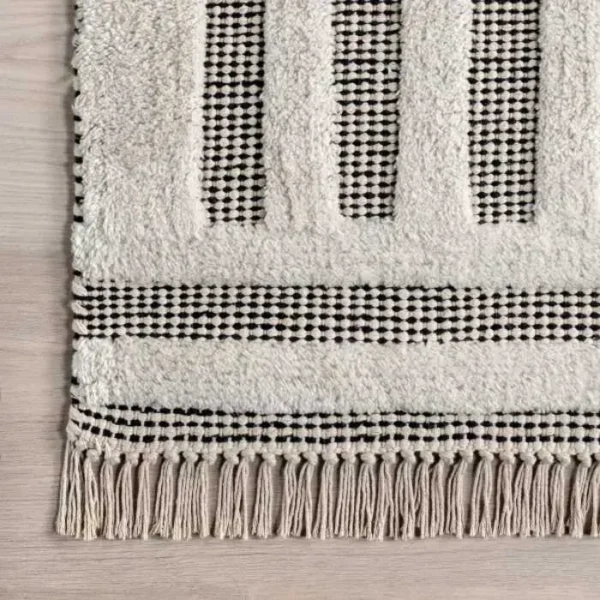 Merrick Tasseled Area Rug img 2