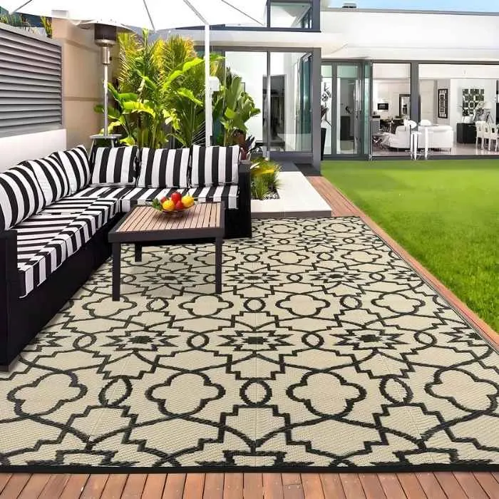 Reversible Plastic Outdoor Rug